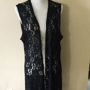 🦄UNICORN Lularoe black lace joy XL duster vest